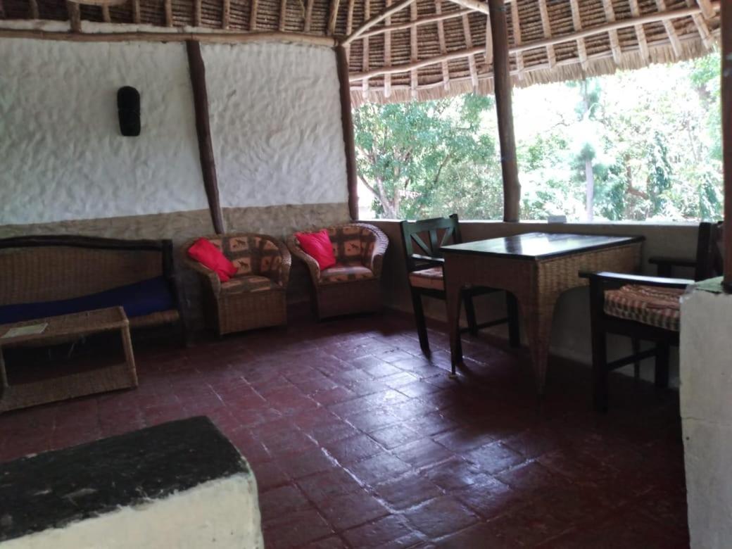 Diani Banda Cottages Diani Beach Buitenkant foto