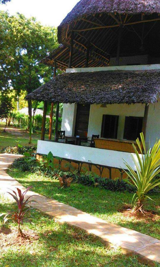 Diani Banda Cottages Diani Beach Buitenkant foto