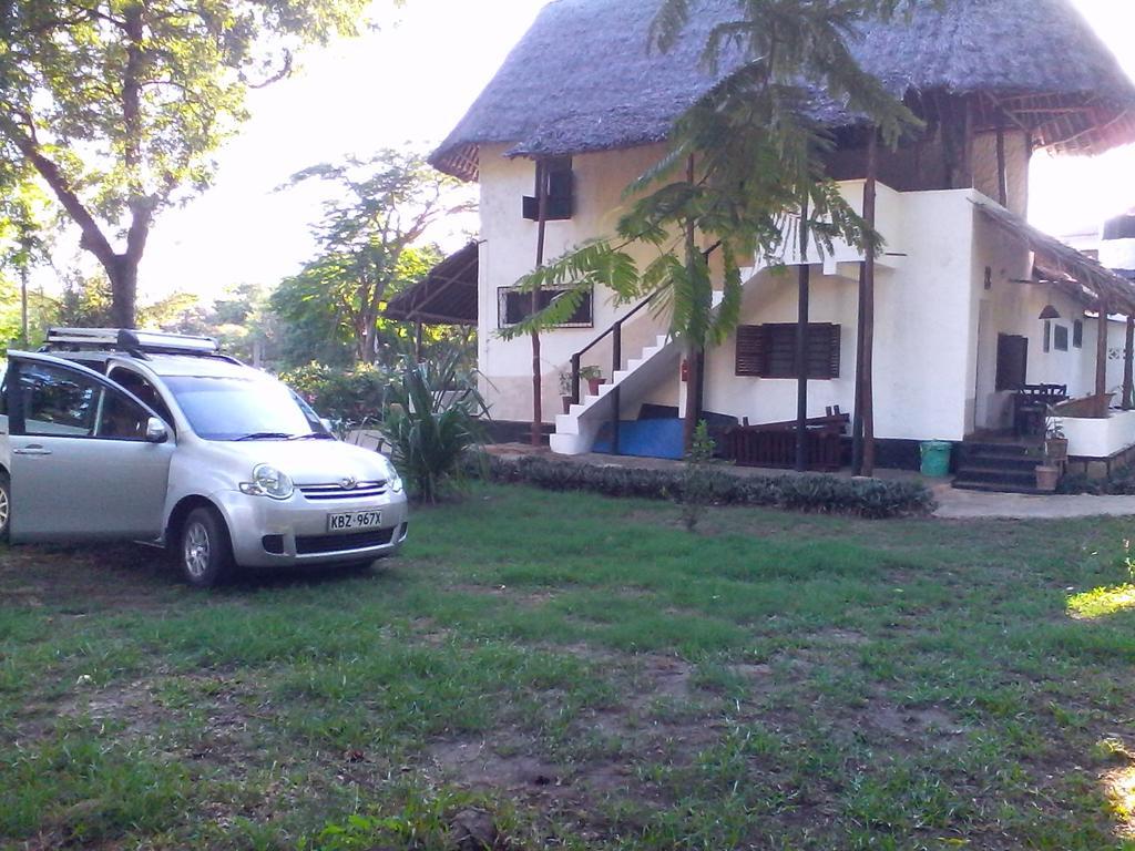 Diani Banda Cottages Diani Beach Buitenkant foto