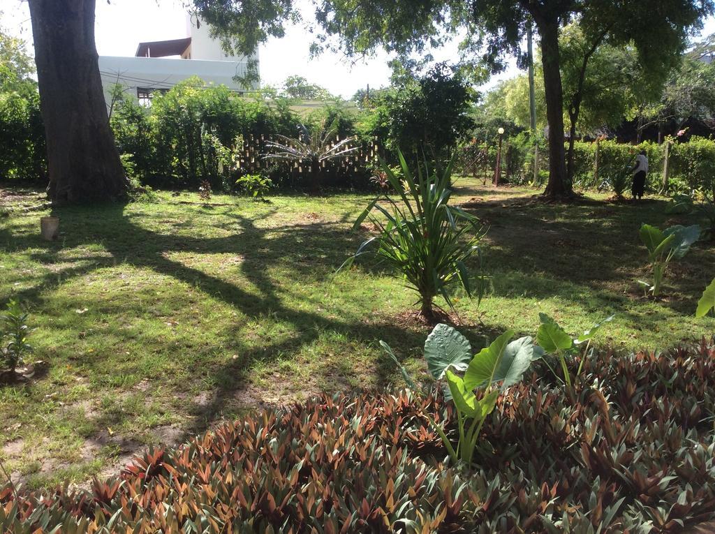 Diani Banda Cottages Diani Beach Buitenkant foto